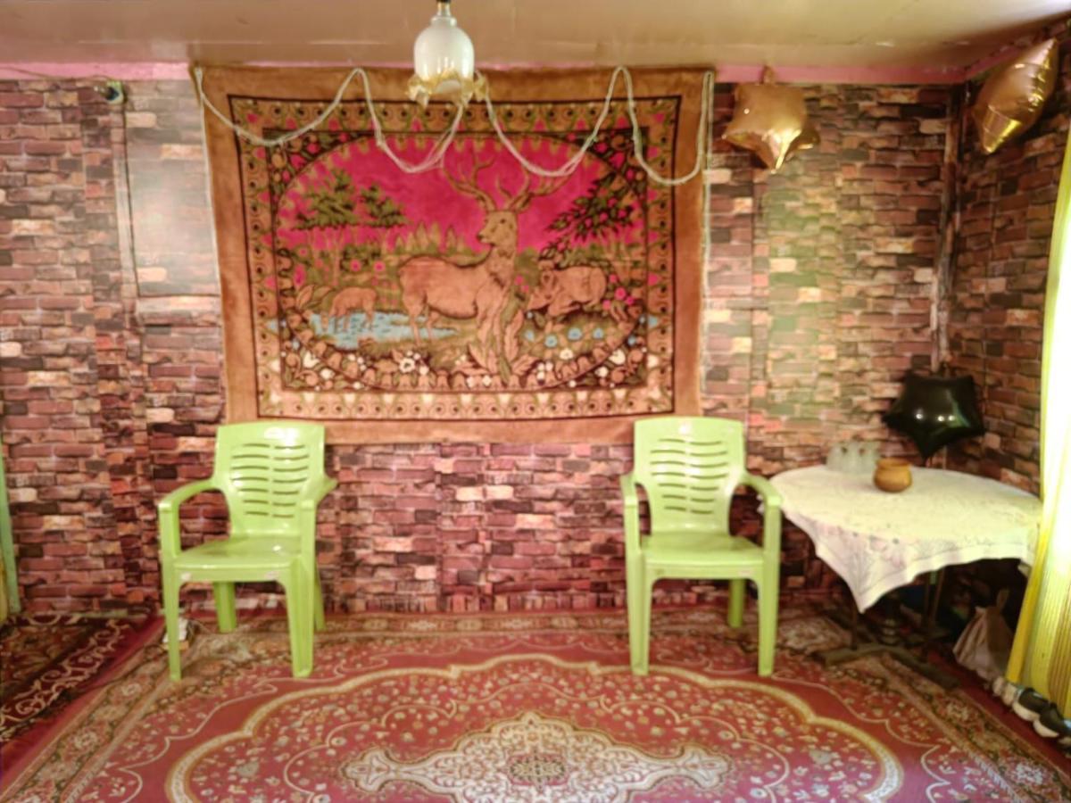 Island Homestay ศรีนาการ์ ภายนอก รูปภาพ